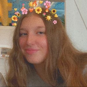 Meet your Posher, Elissa